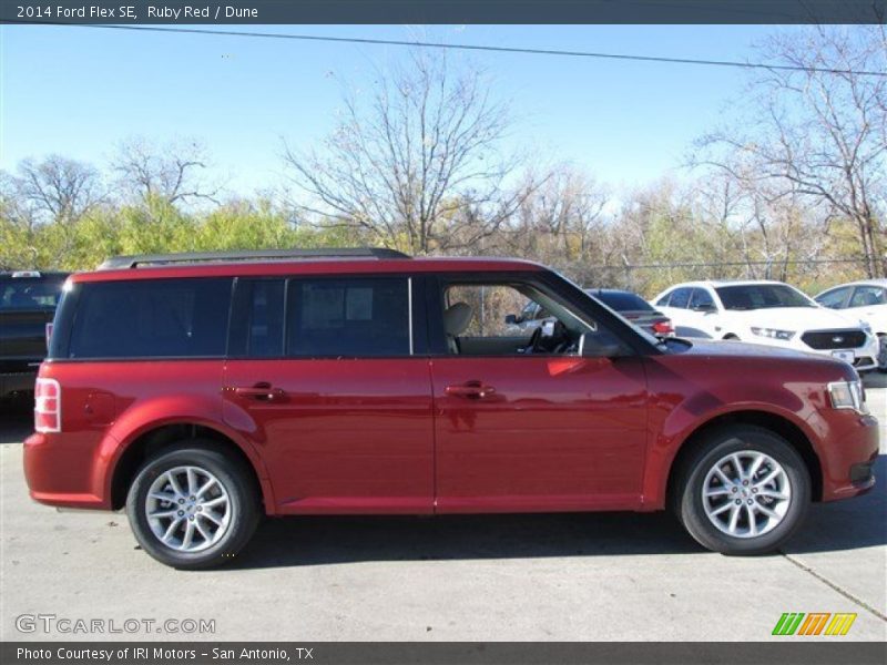 Ruby Red / Dune 2014 Ford Flex SE