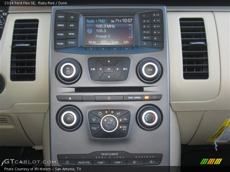 Ruby Red / Dune 2014 Ford Flex SE