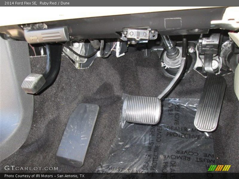Ruby Red / Dune 2014 Ford Flex SE