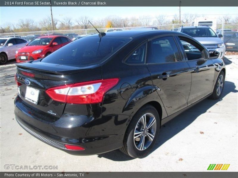 Tuxedo Black / Charcoal Black 2014 Ford Focus SE Sedan