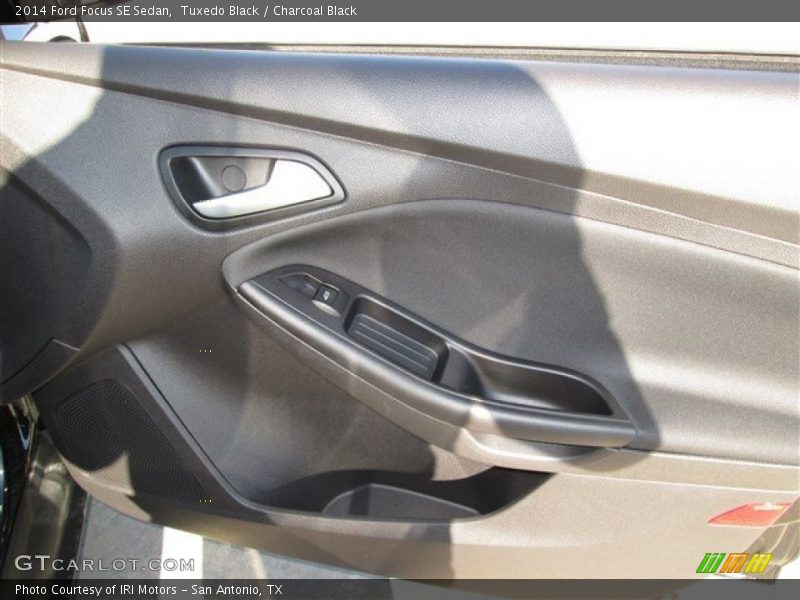 Tuxedo Black / Charcoal Black 2014 Ford Focus SE Sedan