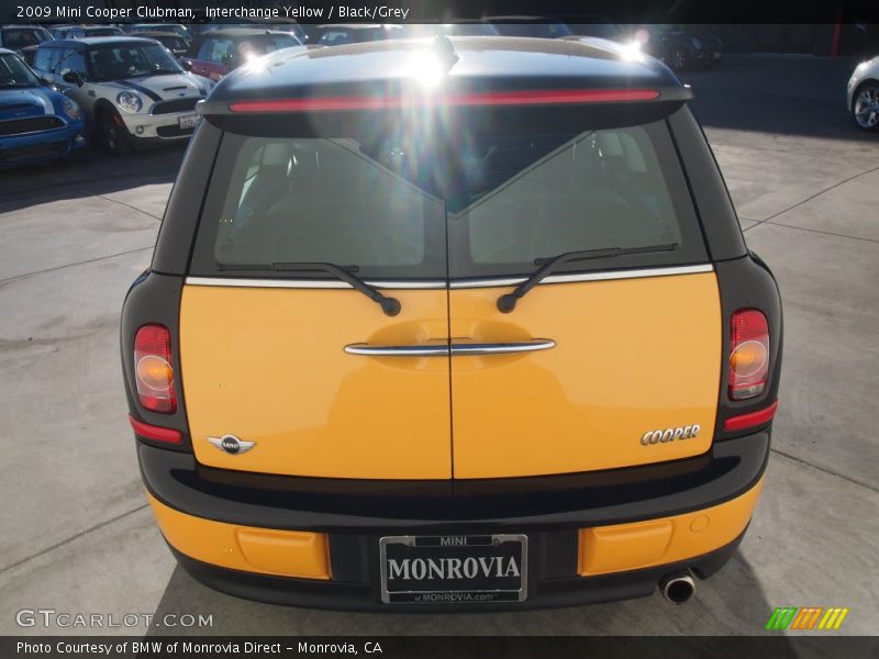 Interchange Yellow / Black/Grey 2009 Mini Cooper Clubman