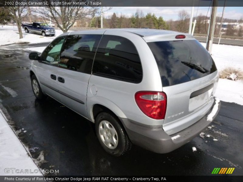 Bright Silver Metallic / Taupe 2002 Dodge Caravan SE