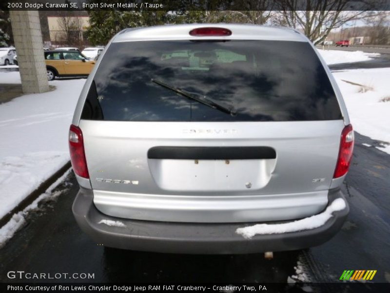Bright Silver Metallic / Taupe 2002 Dodge Caravan SE