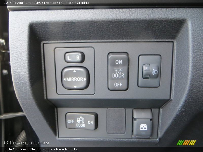 Black / Graphite 2014 Toyota Tundra SR5 Crewmax 4x4