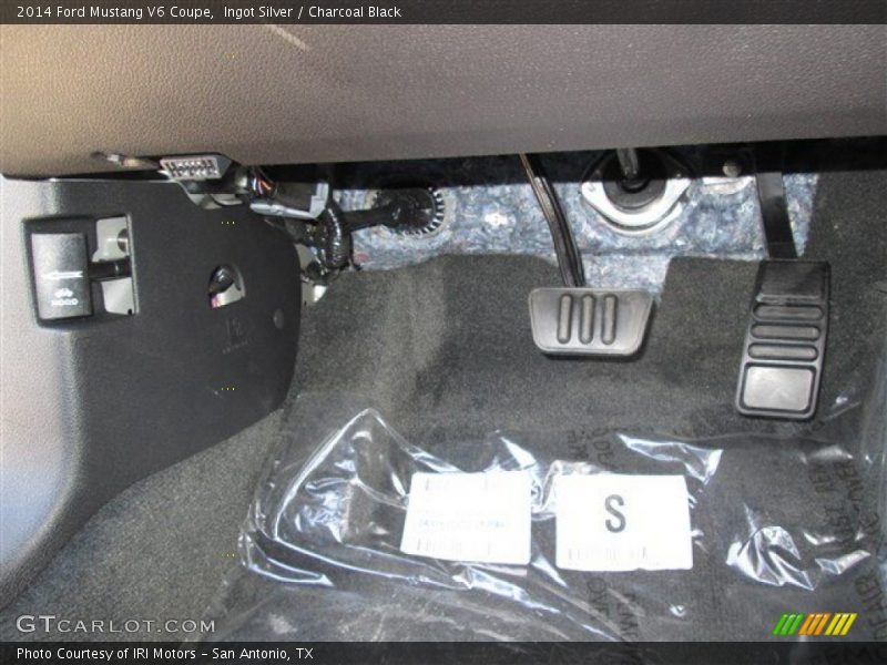 Ingot Silver / Charcoal Black 2014 Ford Mustang V6 Coupe