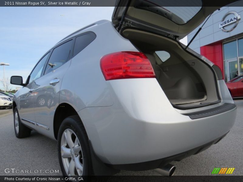Silver Ice Metallic / Gray 2011 Nissan Rogue SV