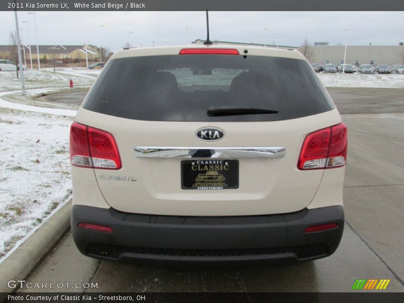 White Sand Beige / Black 2011 Kia Sorento LX