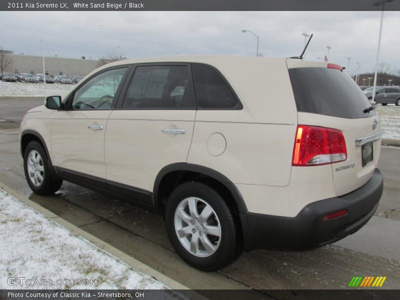 White Sand Beige / Black 2011 Kia Sorento LX