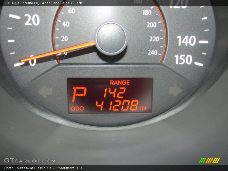 White Sand Beige / Black 2011 Kia Sorento LX