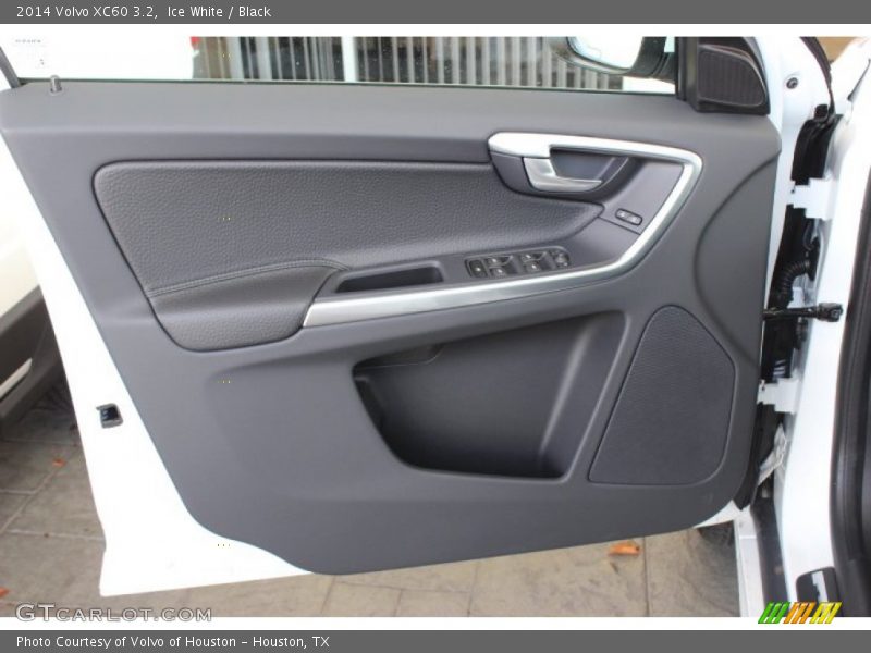 Ice White / Black 2014 Volvo XC60 3.2