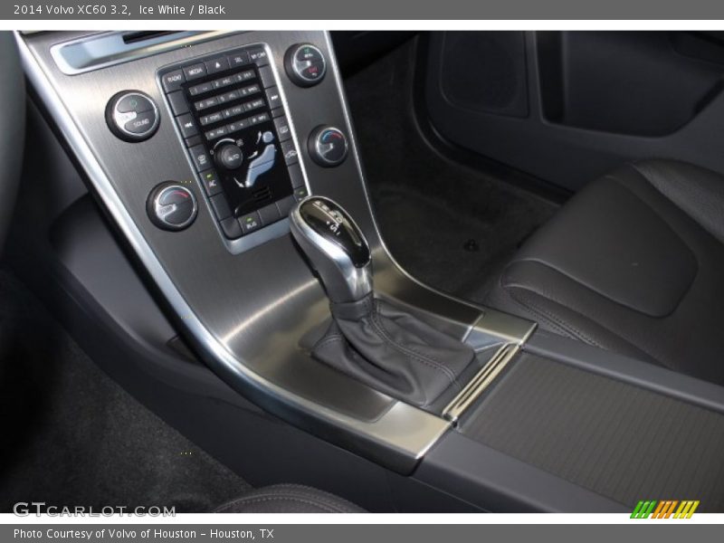 Ice White / Black 2014 Volvo XC60 3.2