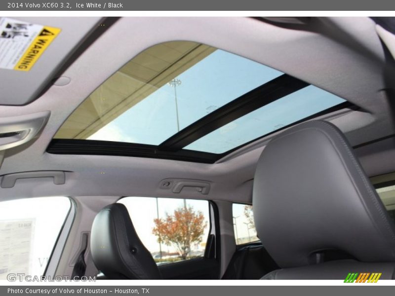 Ice White / Black 2014 Volvo XC60 3.2