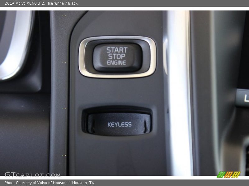 Ice White / Black 2014 Volvo XC60 3.2