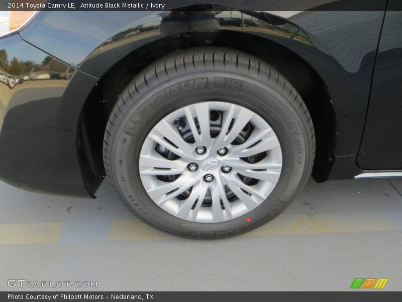 Attitude Black Metallic / Ivory 2014 Toyota Camry LE