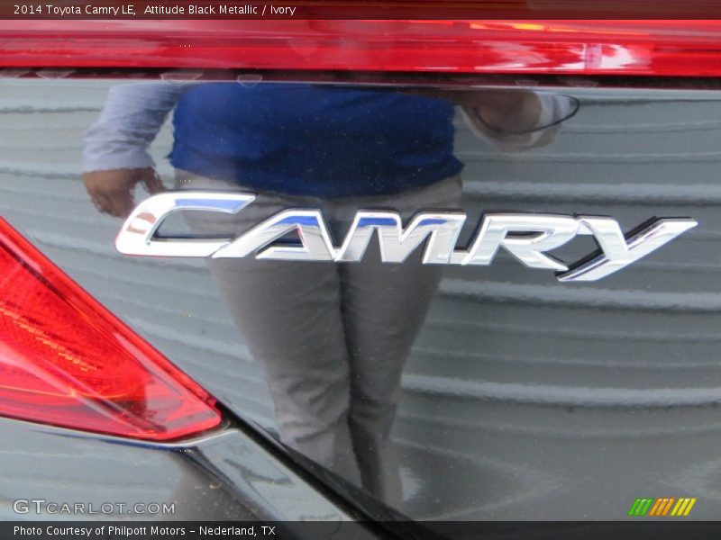 Attitude Black Metallic / Ivory 2014 Toyota Camry LE