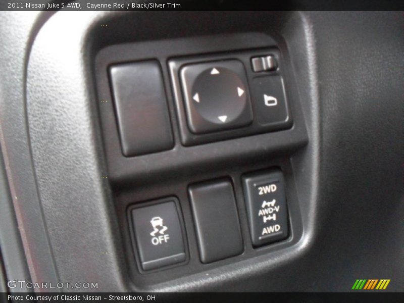 Cayenne Red / Black/Silver Trim 2011 Nissan Juke S AWD