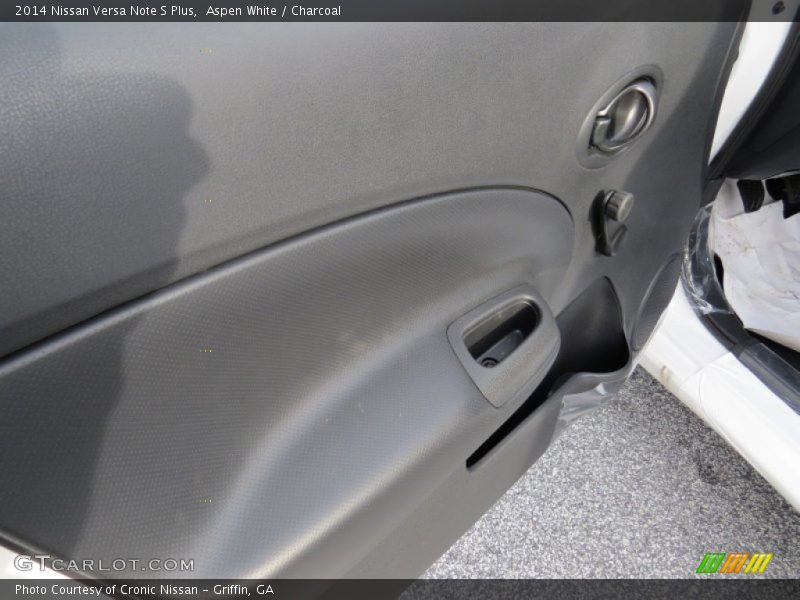 Aspen White / Charcoal 2014 Nissan Versa Note S Plus