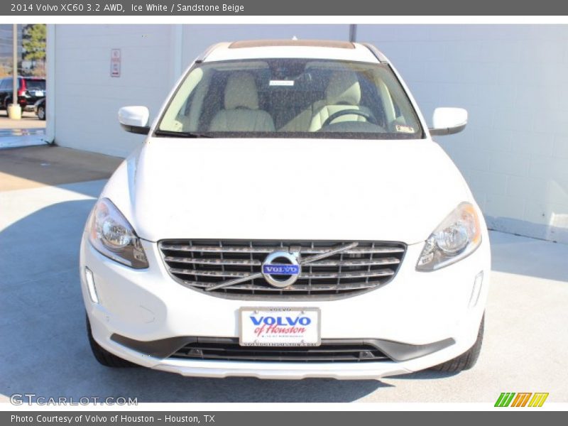 Ice White / Sandstone Beige 2014 Volvo XC60 3.2 AWD