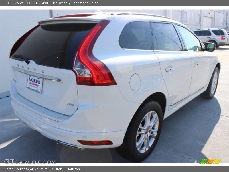 Ice White / Sandstone Beige 2014 Volvo XC60 3.2 AWD