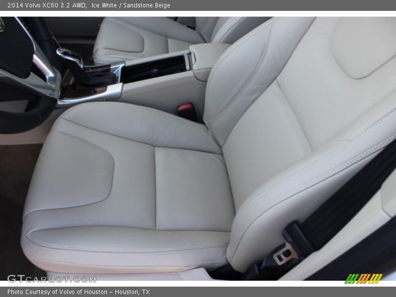 Ice White / Sandstone Beige 2014 Volvo XC60 3.2 AWD