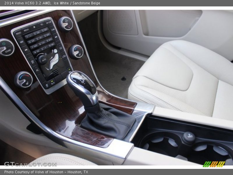 Ice White / Sandstone Beige 2014 Volvo XC60 3.2 AWD