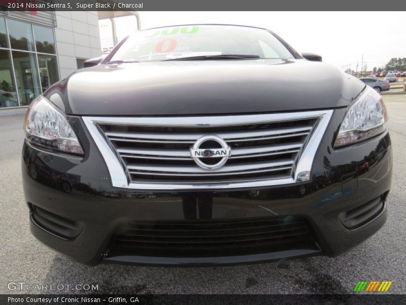 Super Black / Charcoal 2014 Nissan Sentra S