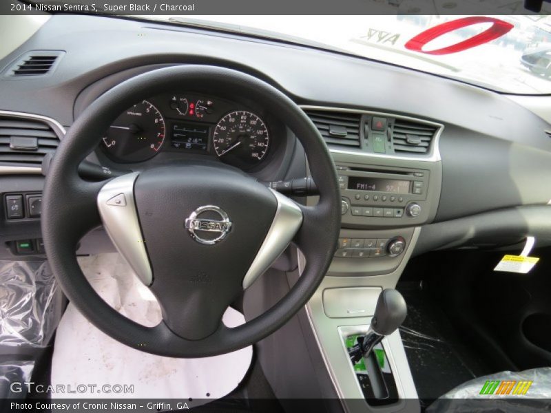 Super Black / Charcoal 2014 Nissan Sentra S