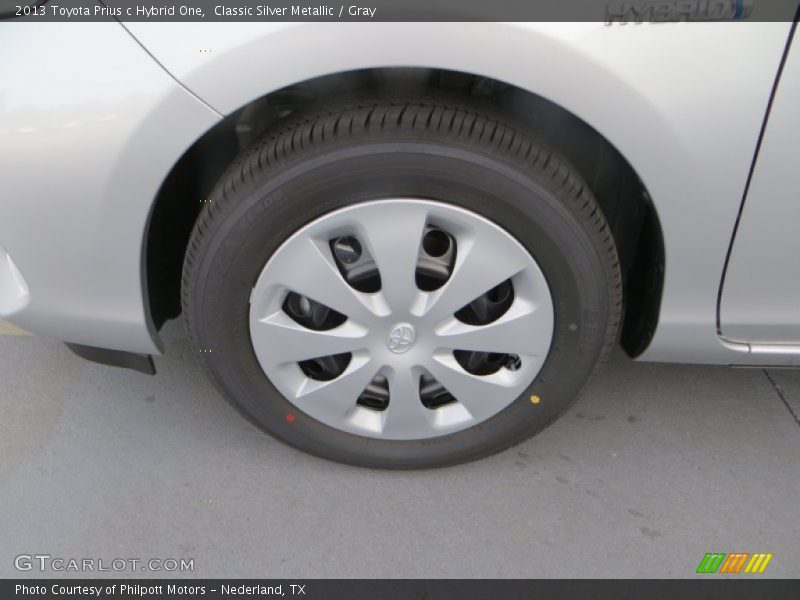 Classic Silver Metallic / Gray 2013 Toyota Prius c Hybrid One
