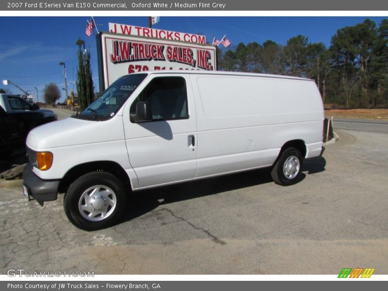 Oxford White / Medium Flint Grey 2007 Ford E Series Van E150 Commercial