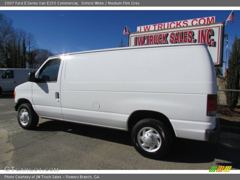 Oxford White / Medium Flint Grey 2007 Ford E Series Van E150 Commercial