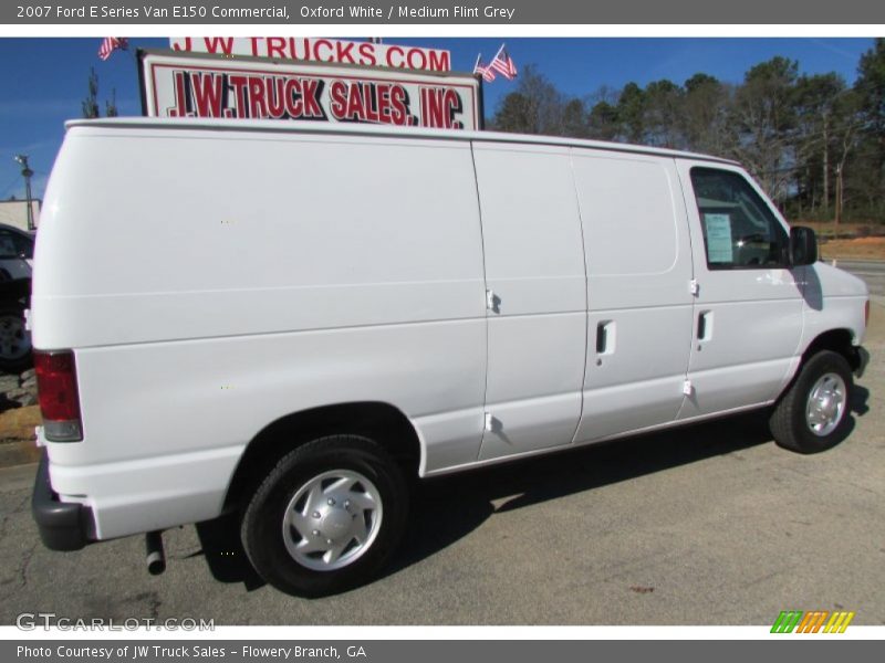 Oxford White / Medium Flint Grey 2007 Ford E Series Van E150 Commercial