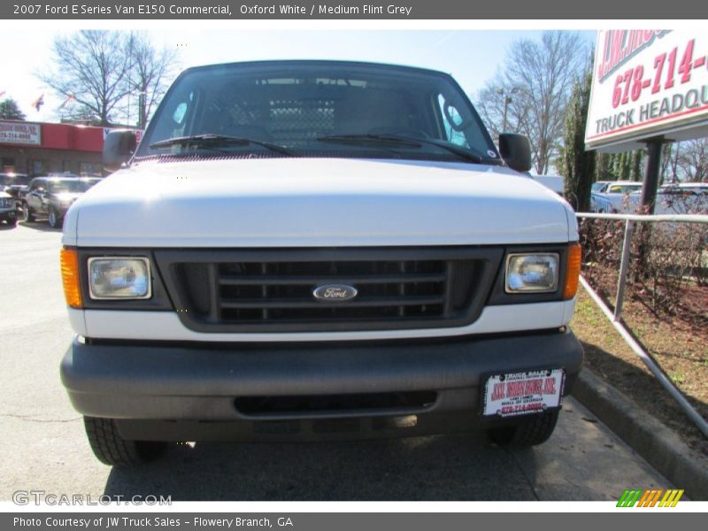 Oxford White / Medium Flint Grey 2007 Ford E Series Van E150 Commercial