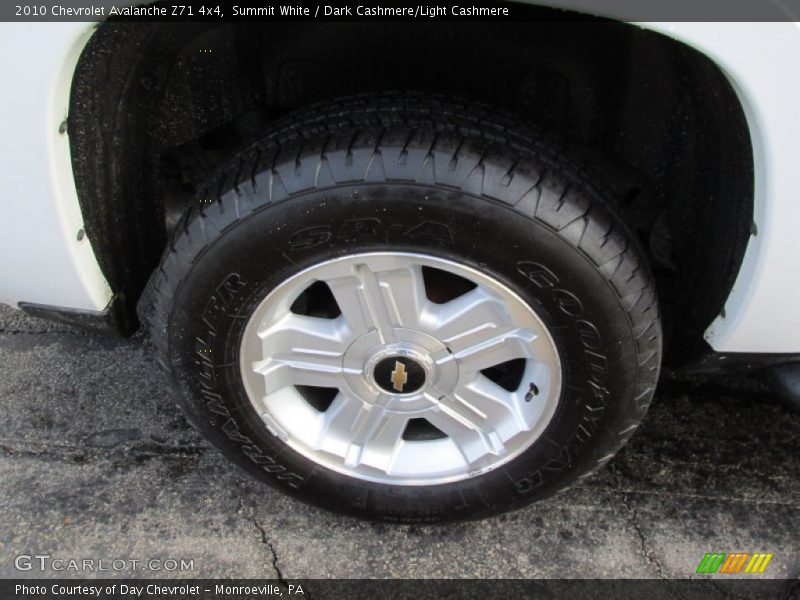 Summit White / Dark Cashmere/Light Cashmere 2010 Chevrolet Avalanche Z71 4x4