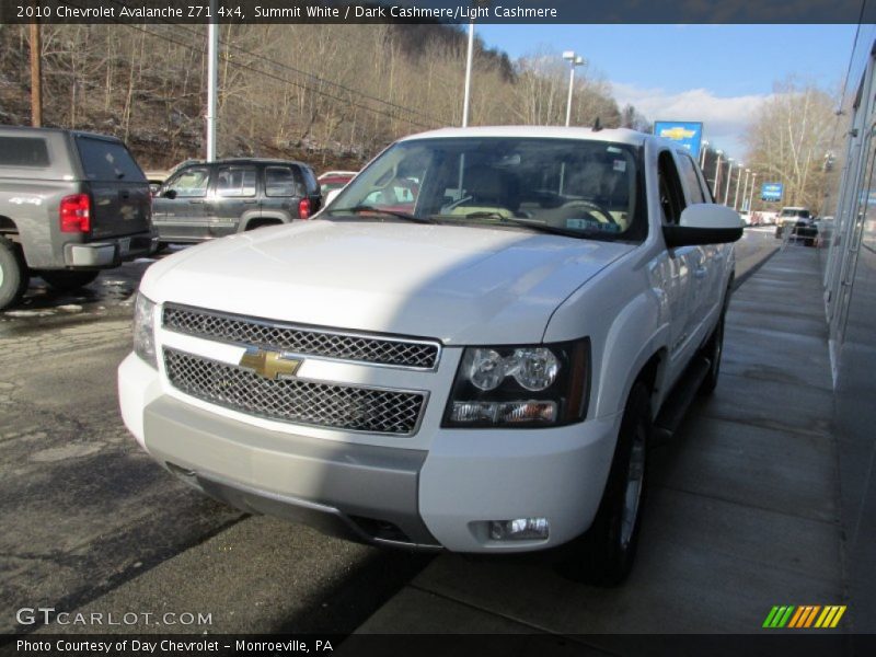 Summit White / Dark Cashmere/Light Cashmere 2010 Chevrolet Avalanche Z71 4x4
