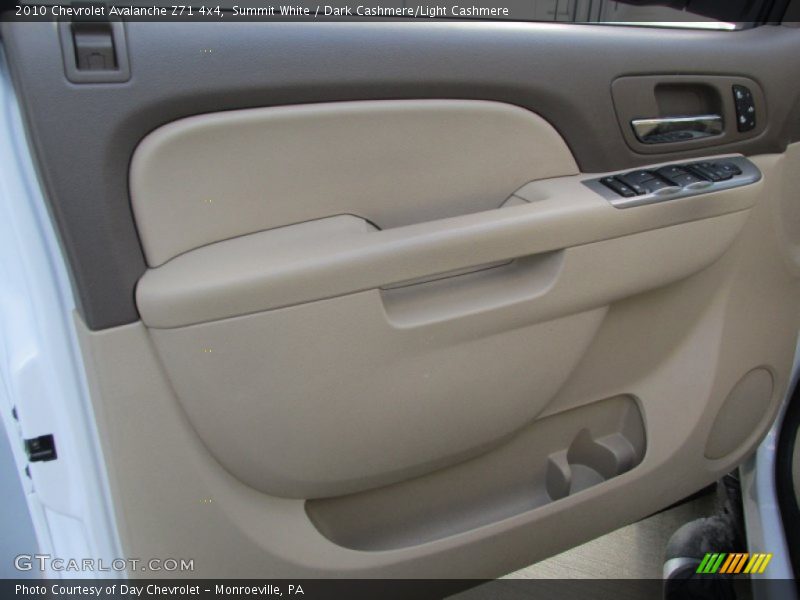 Summit White / Dark Cashmere/Light Cashmere 2010 Chevrolet Avalanche Z71 4x4