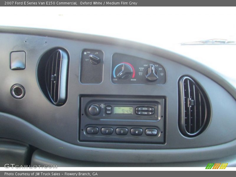 Oxford White / Medium Flint Grey 2007 Ford E Series Van E150 Commercial