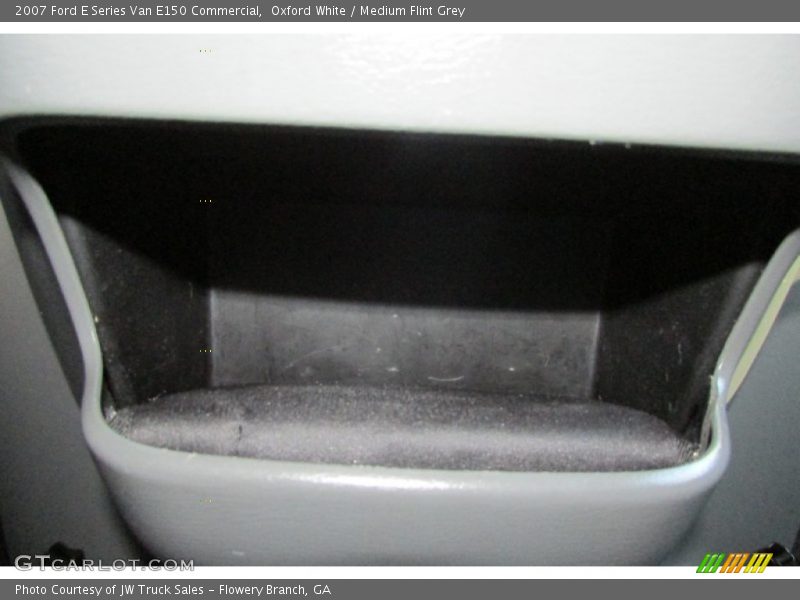Oxford White / Medium Flint Grey 2007 Ford E Series Van E150 Commercial