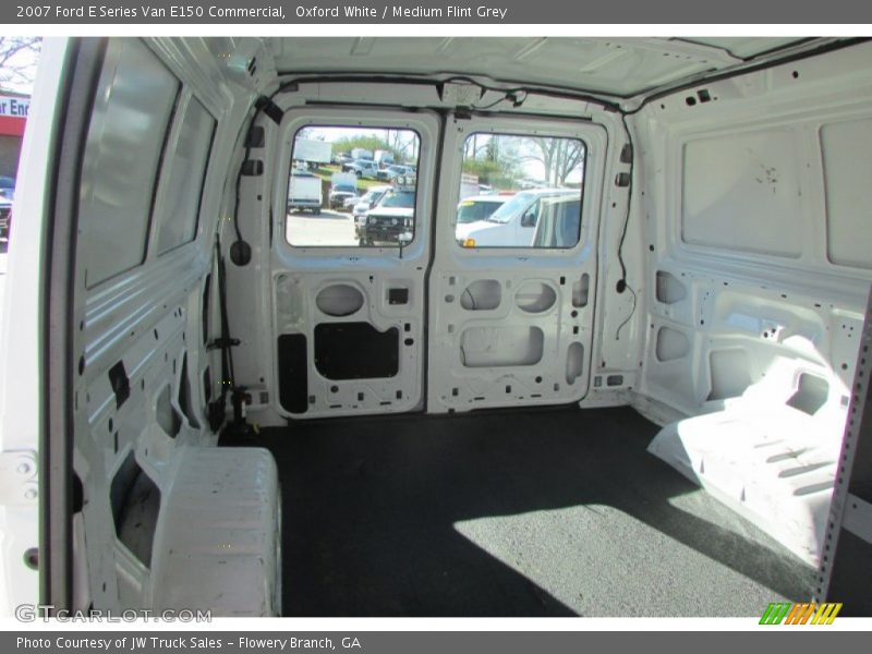 Oxford White / Medium Flint Grey 2007 Ford E Series Van E150 Commercial