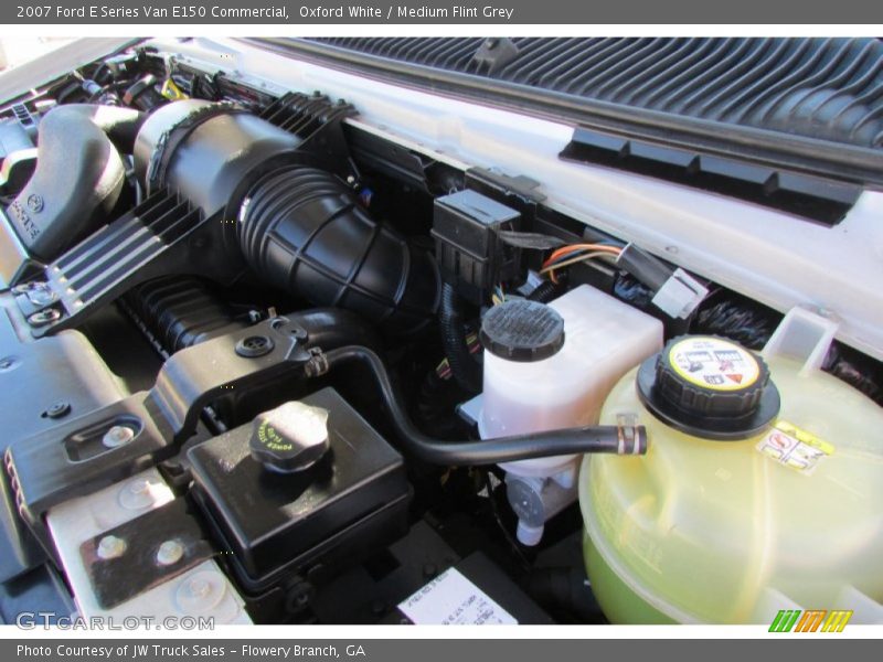 Oxford White / Medium Flint Grey 2007 Ford E Series Van E150 Commercial