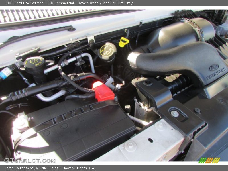 Oxford White / Medium Flint Grey 2007 Ford E Series Van E150 Commercial