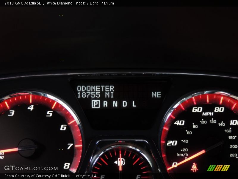 White Diamond Tricoat / Light Titanium 2013 GMC Acadia SLT