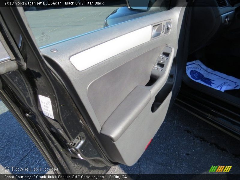 Black Uni / Titan Black 2013 Volkswagen Jetta SE Sedan