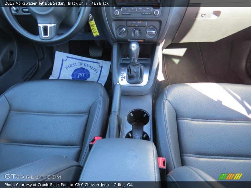 Black Uni / Titan Black 2013 Volkswagen Jetta SE Sedan