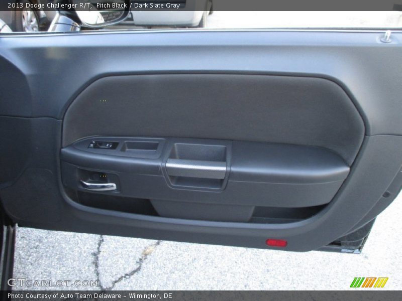 Pitch Black / Dark Slate Gray 2013 Dodge Challenger R/T