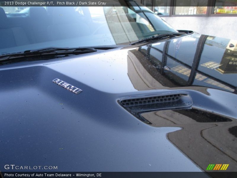 Pitch Black / Dark Slate Gray 2013 Dodge Challenger R/T