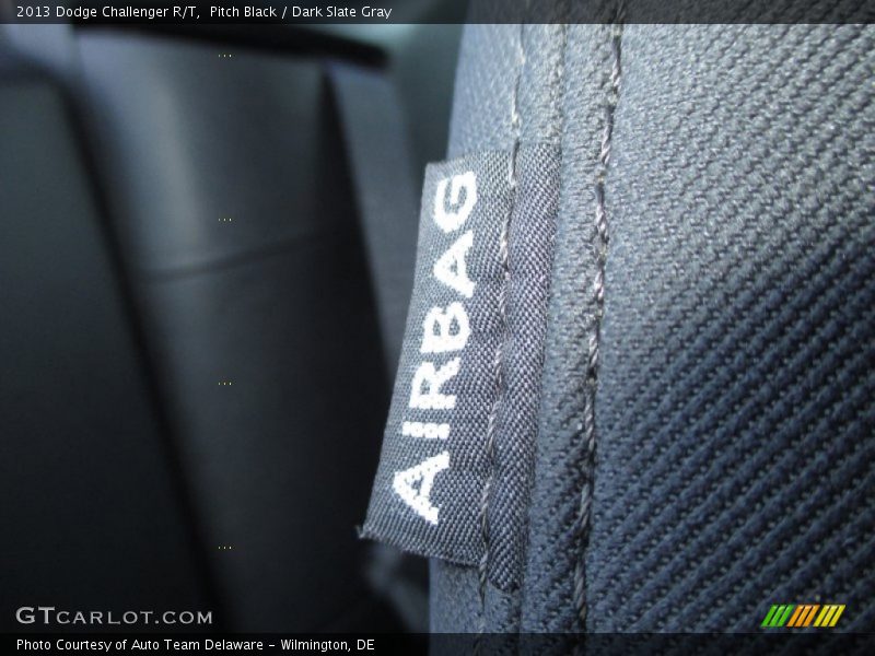 Pitch Black / Dark Slate Gray 2013 Dodge Challenger R/T