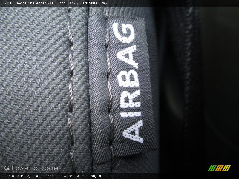 Pitch Black / Dark Slate Gray 2013 Dodge Challenger R/T