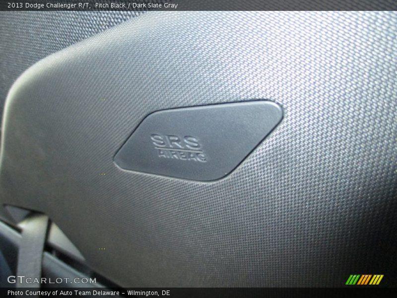Pitch Black / Dark Slate Gray 2013 Dodge Challenger R/T