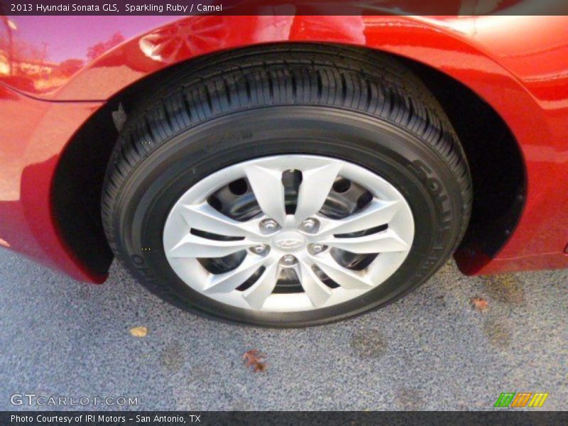 Sparkling Ruby / Camel 2013 Hyundai Sonata GLS